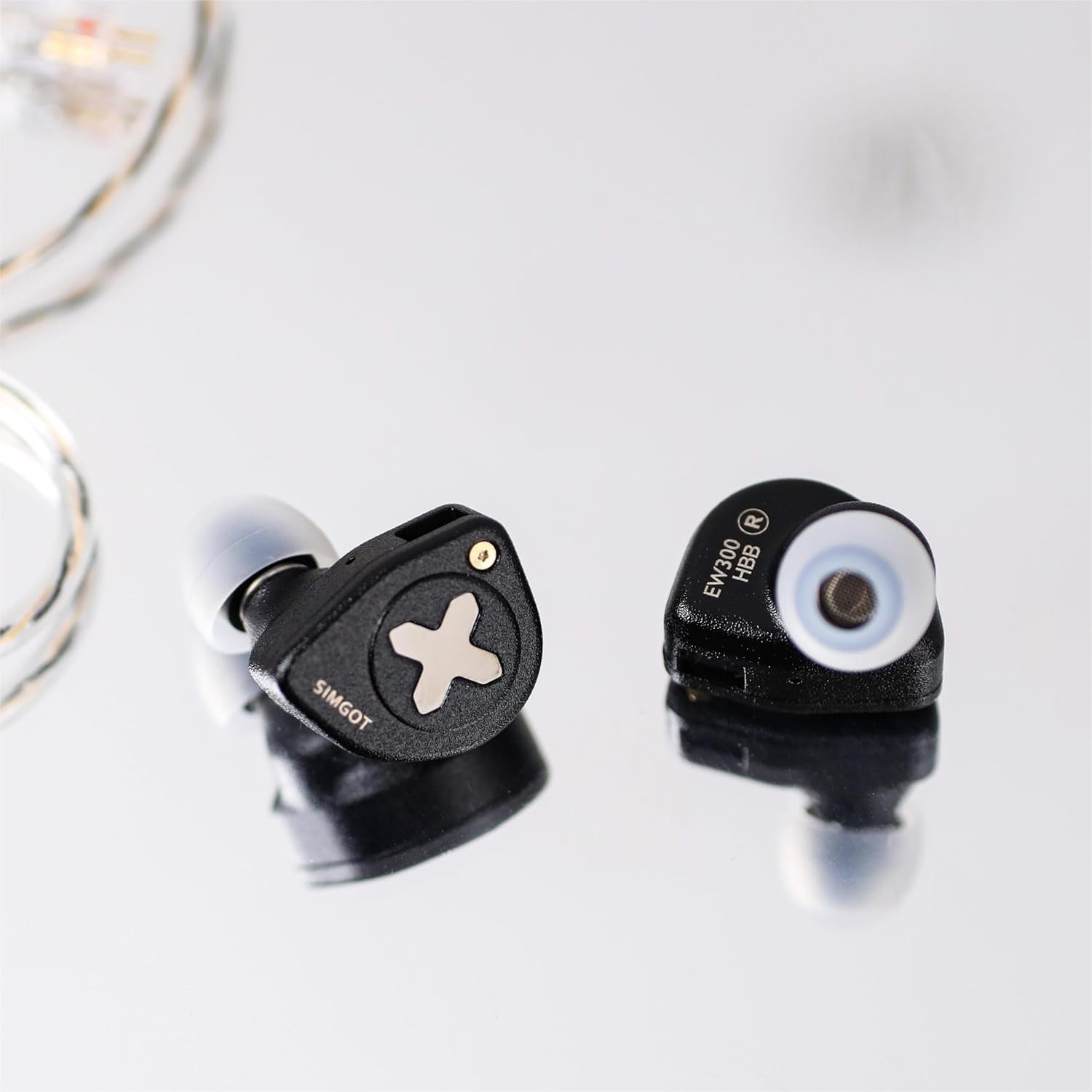 Simgot EW300 x HBB